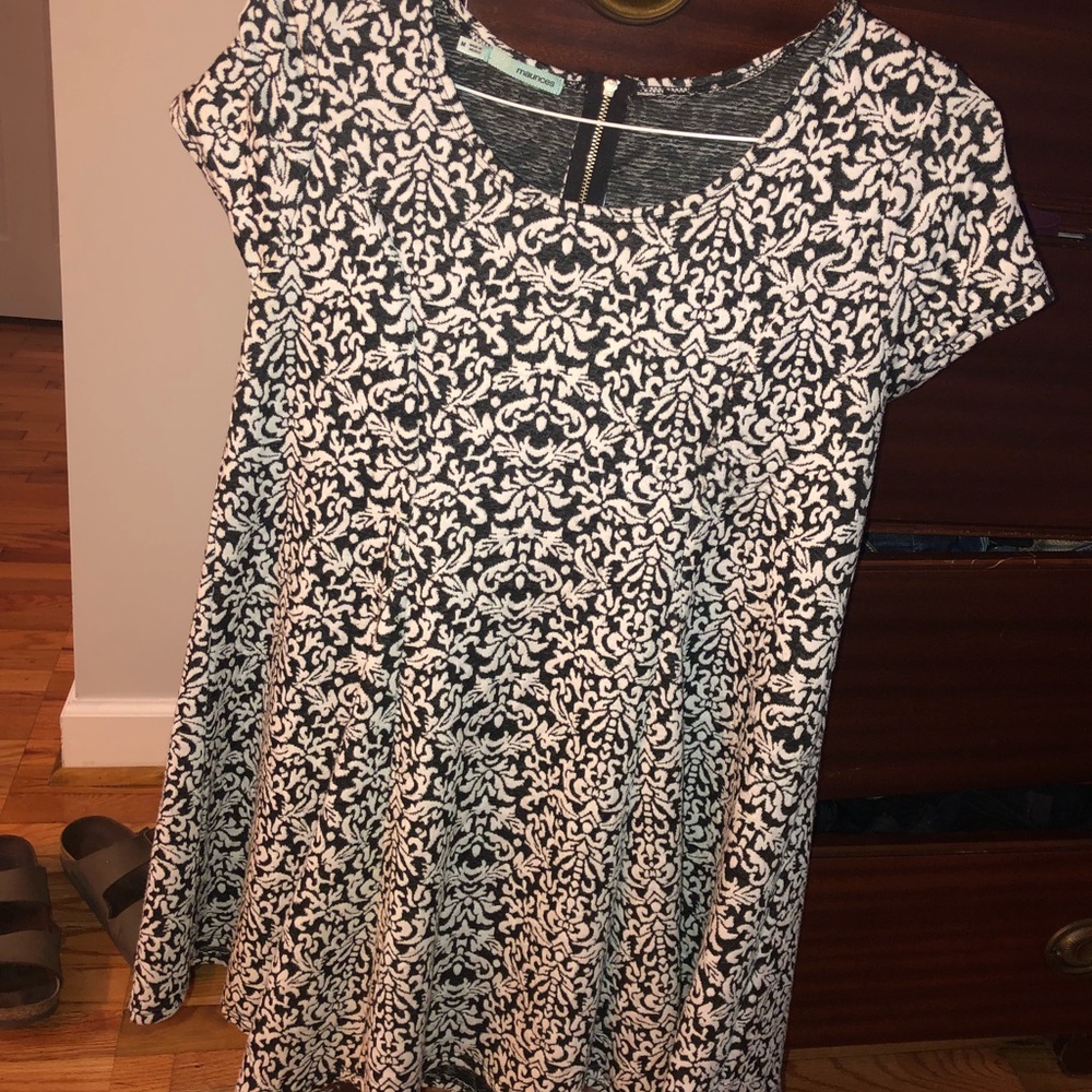 A black and white pattern dress